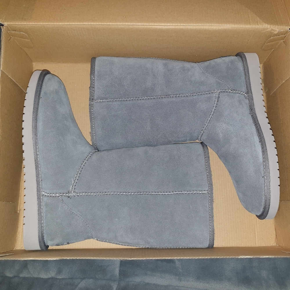 Tall grey UGG boots Koolaburra size 9